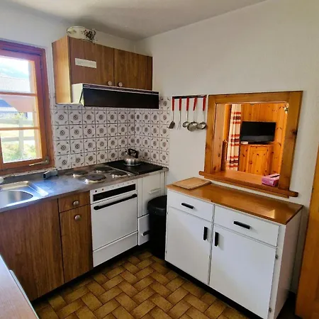 Chapon Joly 8 Personnes * Evolène